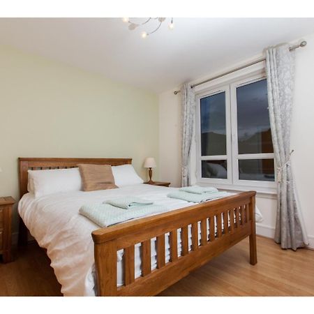 Spacious, Central Apartment Единбург Екстериор снимка