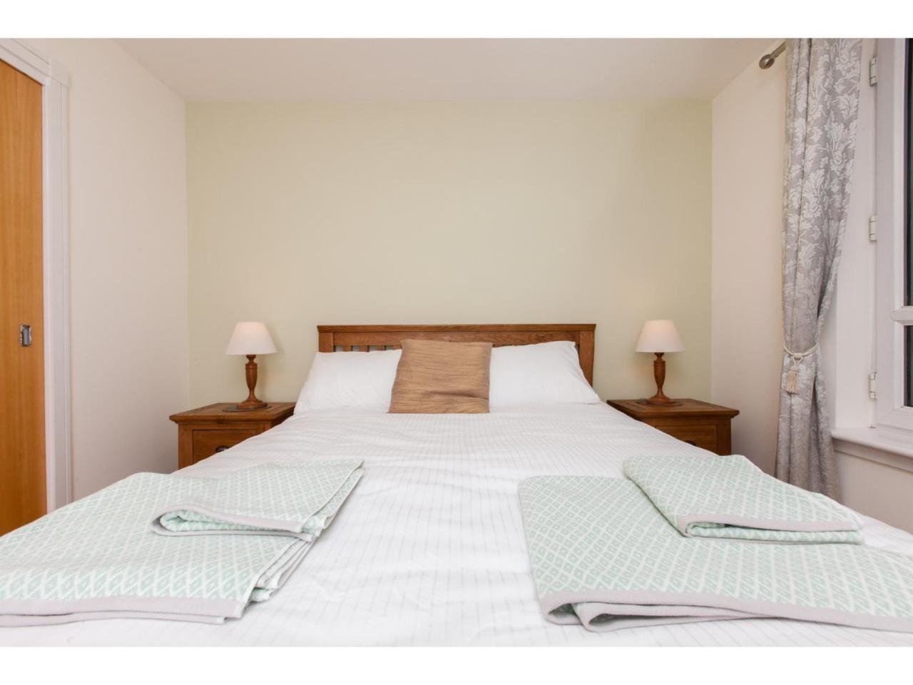 Spacious, Central Apartment Единбург Екстериор снимка