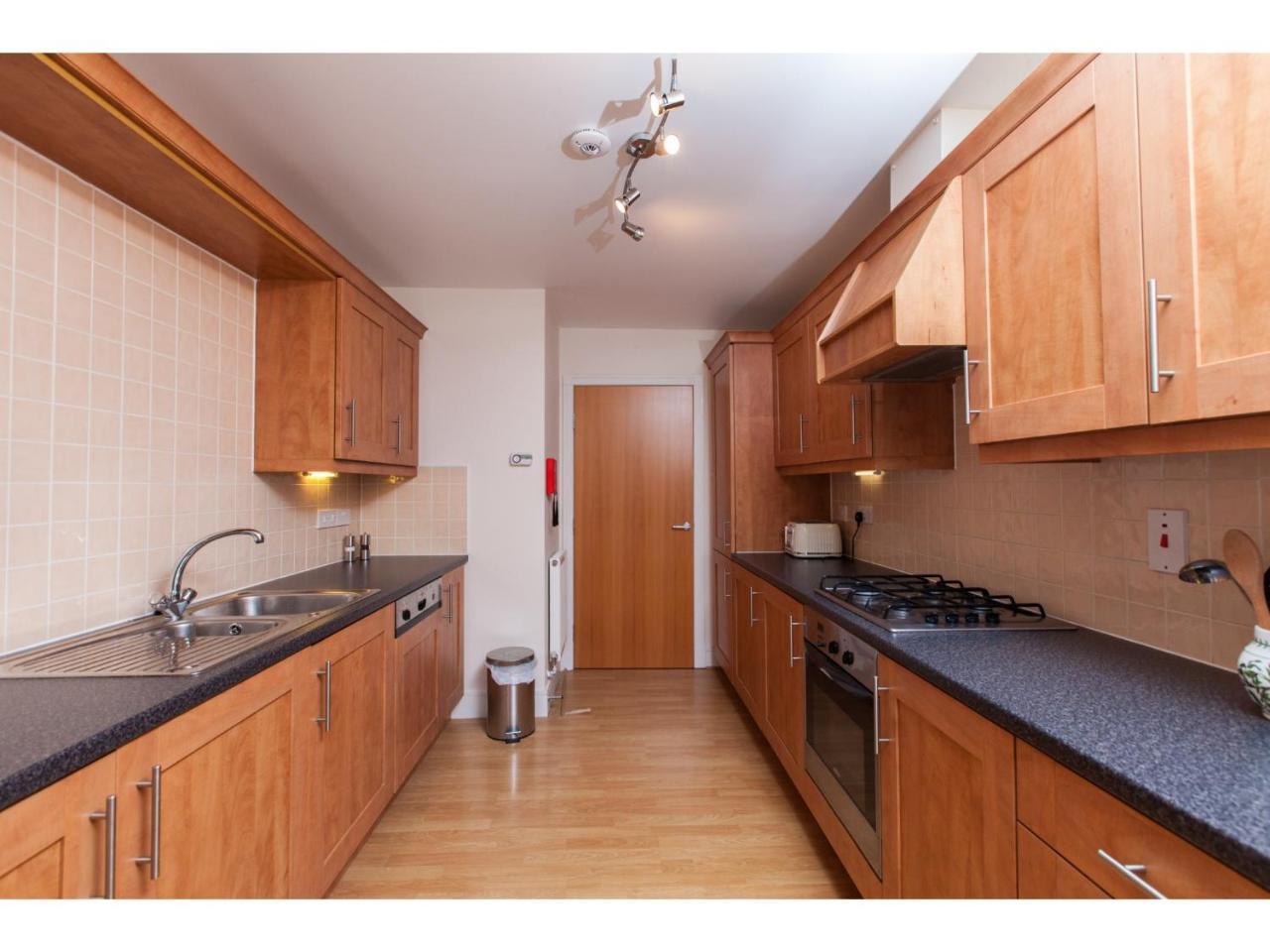 Spacious, Central Apartment Единбург Екстериор снимка