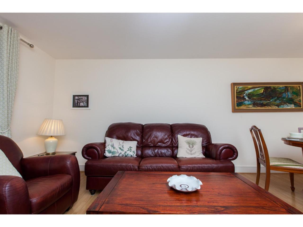 Spacious, Central Apartment Единбург Екстериор снимка