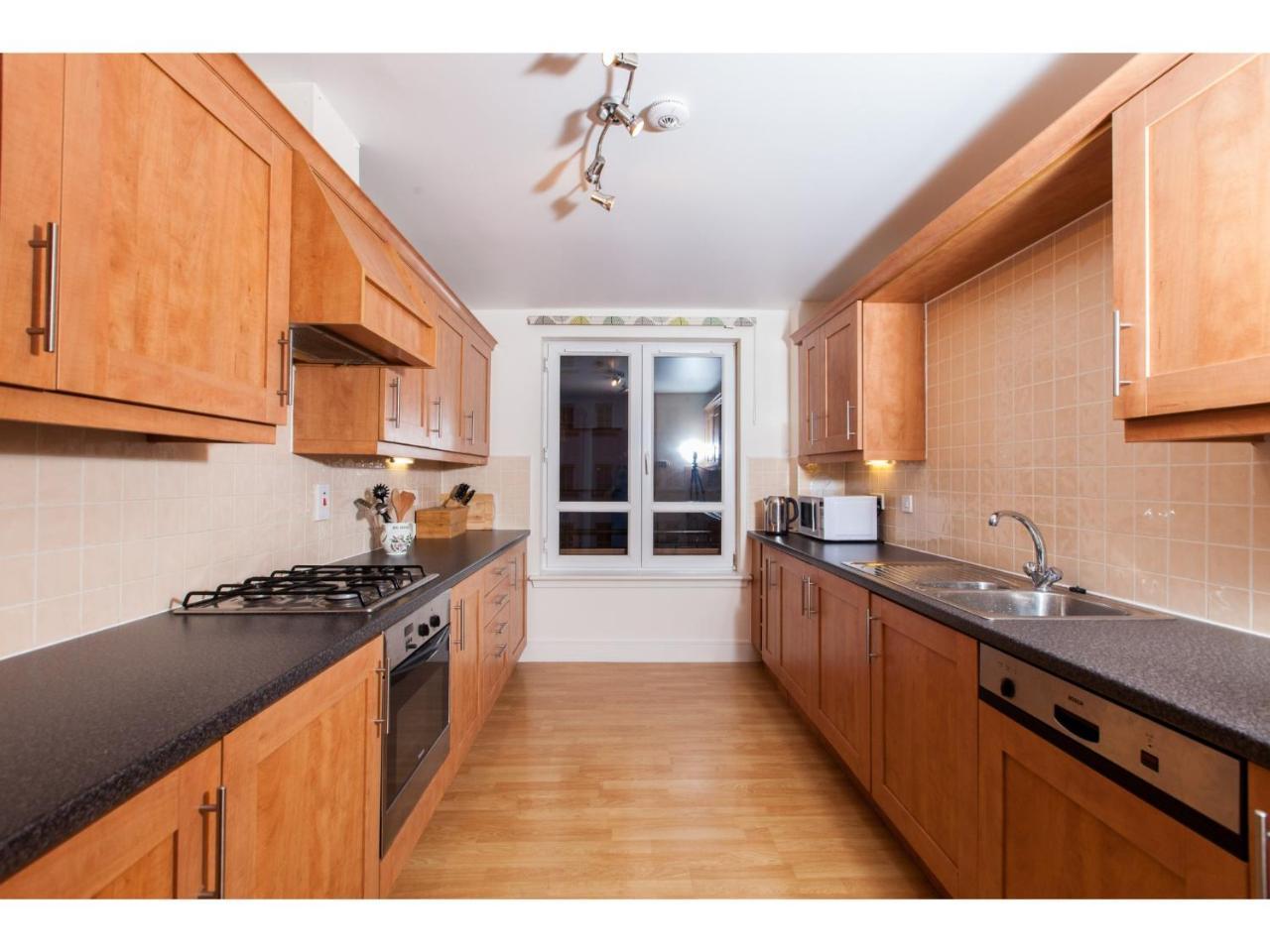 Spacious, Central Apartment Единбург Екстериор снимка