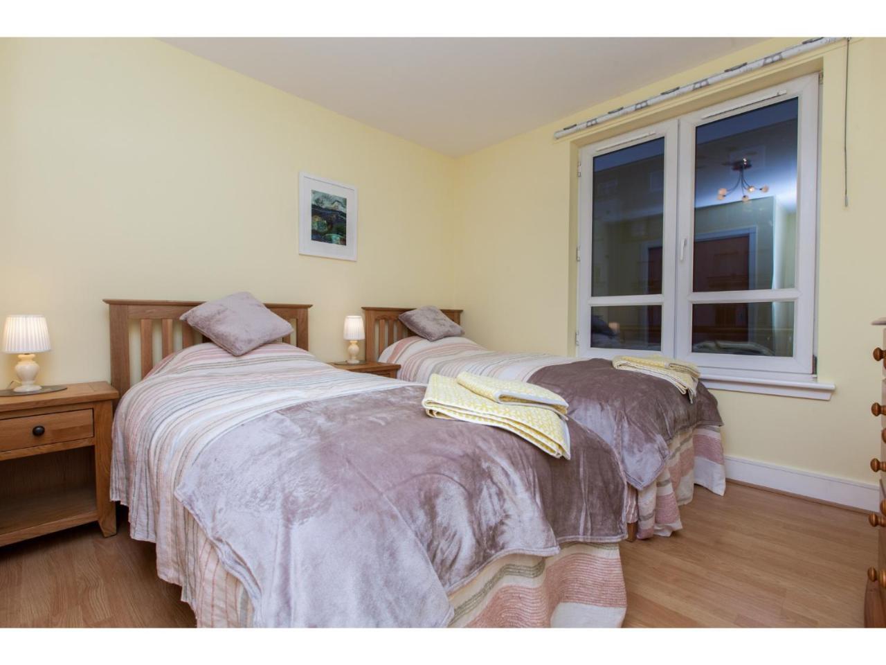 Spacious, Central Apartment Единбург Екстериор снимка