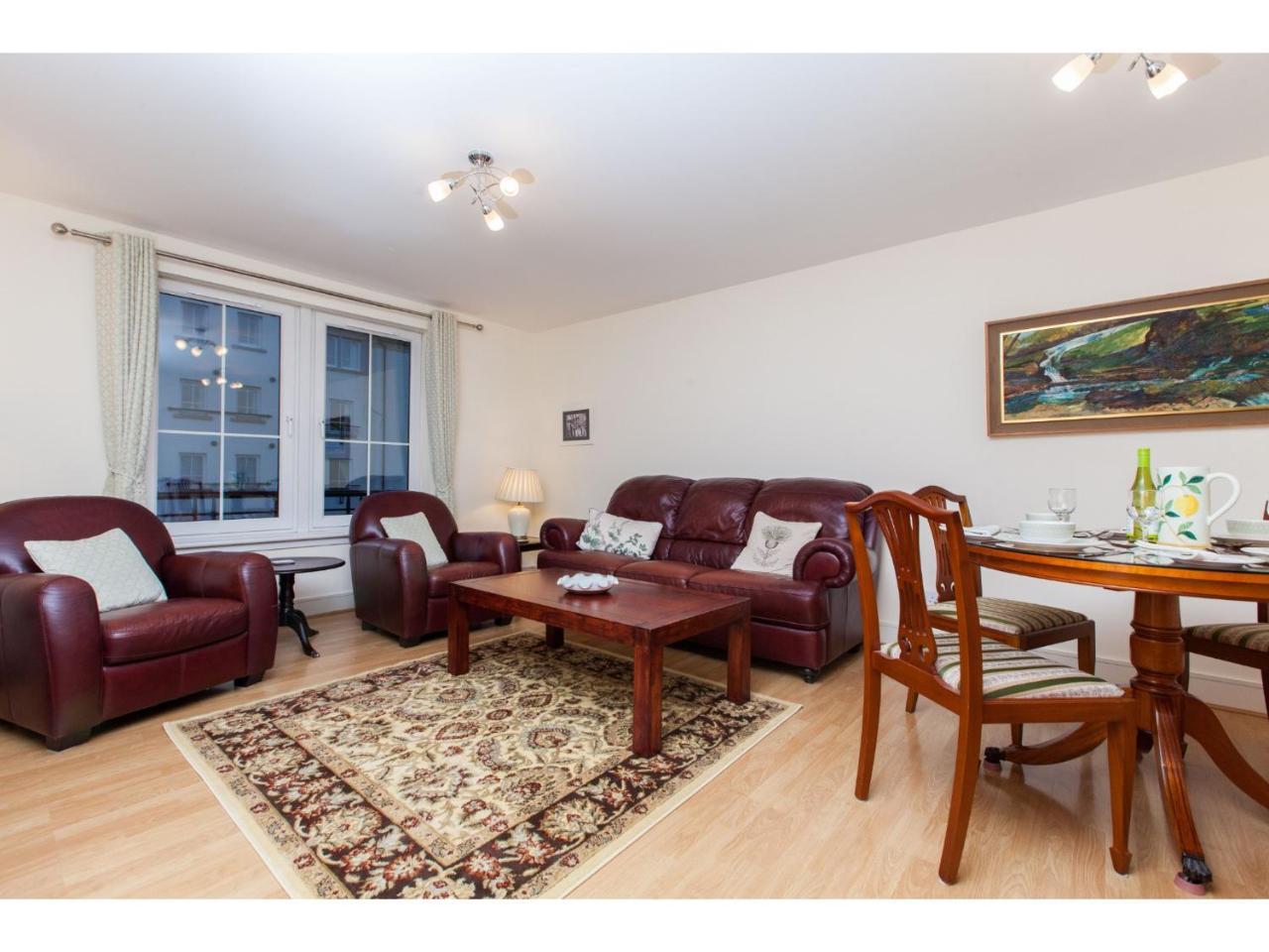Spacious, Central Apartment Единбург Екстериор снимка