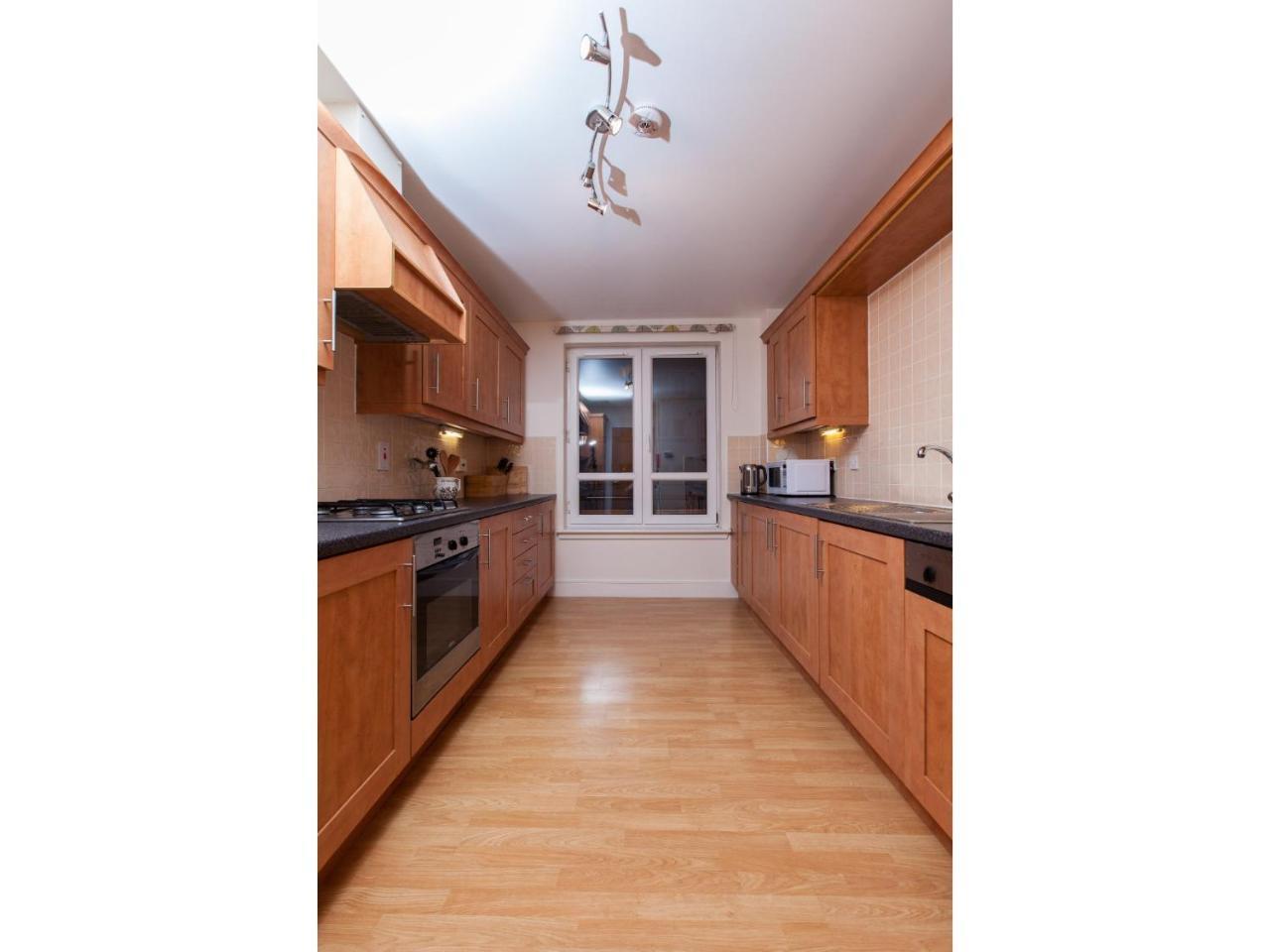 Spacious, Central Apartment Единбург Екстериор снимка